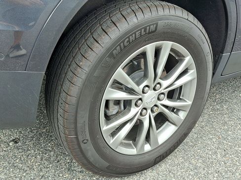 Certified 2022 Cadillac XT5 Premium Luxury w/ Technology Package AWD/4WD image 12