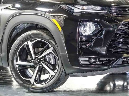 Used 2023 Chevrolet TrailBlazer RS w/ Convenience Package FWD image 4