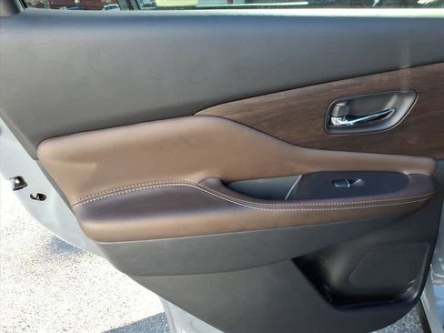 Used 2023 Nissan Murano Platinum w/ Cargo Package image 11