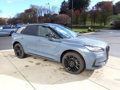 New 2026 Lincoln Corsair Premiere image 7