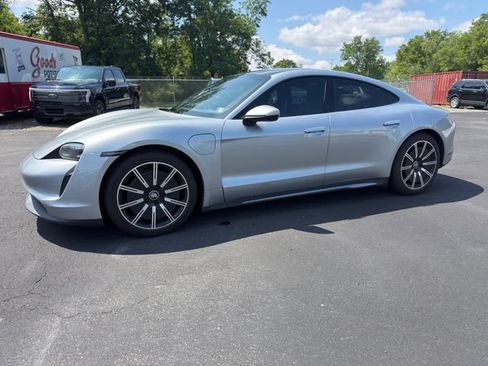 Used 2021 Porsche Taycan 4S AWD/4WD image 2