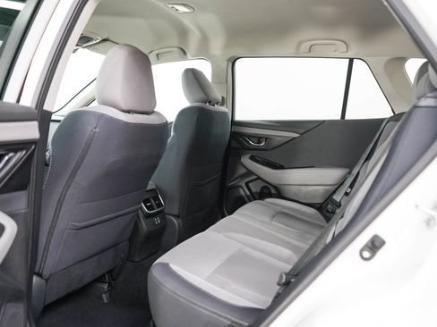 Used 2025 Subaru Outback Premium AWD/4WD image 18