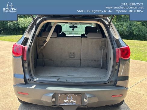 Used 2012 Chevrolet Traverse LS image 7
