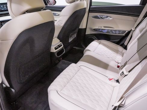 Certified 2025 Genesis GV70 3.5T Sport w/ Sport Advanced Package image 11