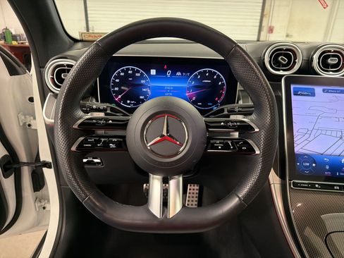 Used 2023 Mercedes-Benz GLC 300 4MATIC image 17