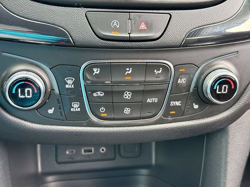 Used 2023 Chevrolet Equinox RS w/ RS Leather Package AWD/4WD image 19