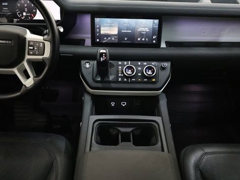 Used 2023 Land Rover Defender 110 SE image 84