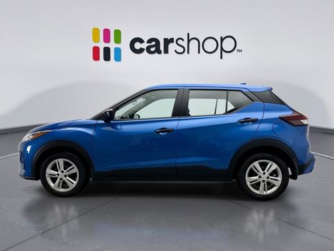 Used 2025 Nissan Kicks Play S image 2