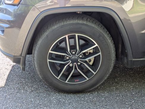 Used 2020 Jeep Grand Cherokee Trailhawk w/ Trailhawk Luxury Group AWD/4WD image 11