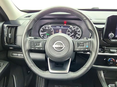 Used 2025 Nissan Pathfinder SV AWD/4WD image 28