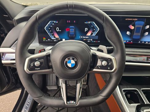 Used 2025 BMW 760i xDrive w/ Executive Package AWD/4WD image 16