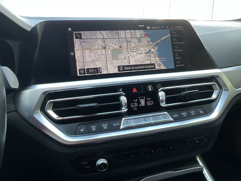 Used 2022 BMW M4 Competition w/ Executive Package RWD image 18