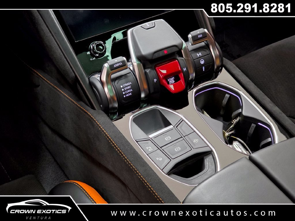 Used 2024 Lamborghini Urus S AWD/4WD image 28