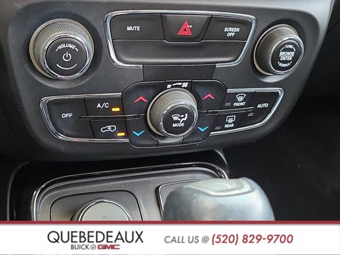Used 2018 Jeep Compass Limited AWD/4WD image 19