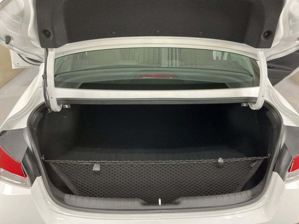 Certified 2026 Hyundai Elantra SE FWD image 14