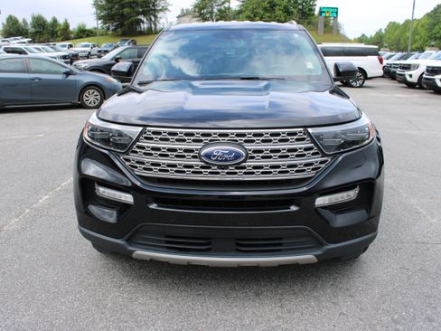 Used 2024 Ford Explorer Limited AWD/4WD image 3