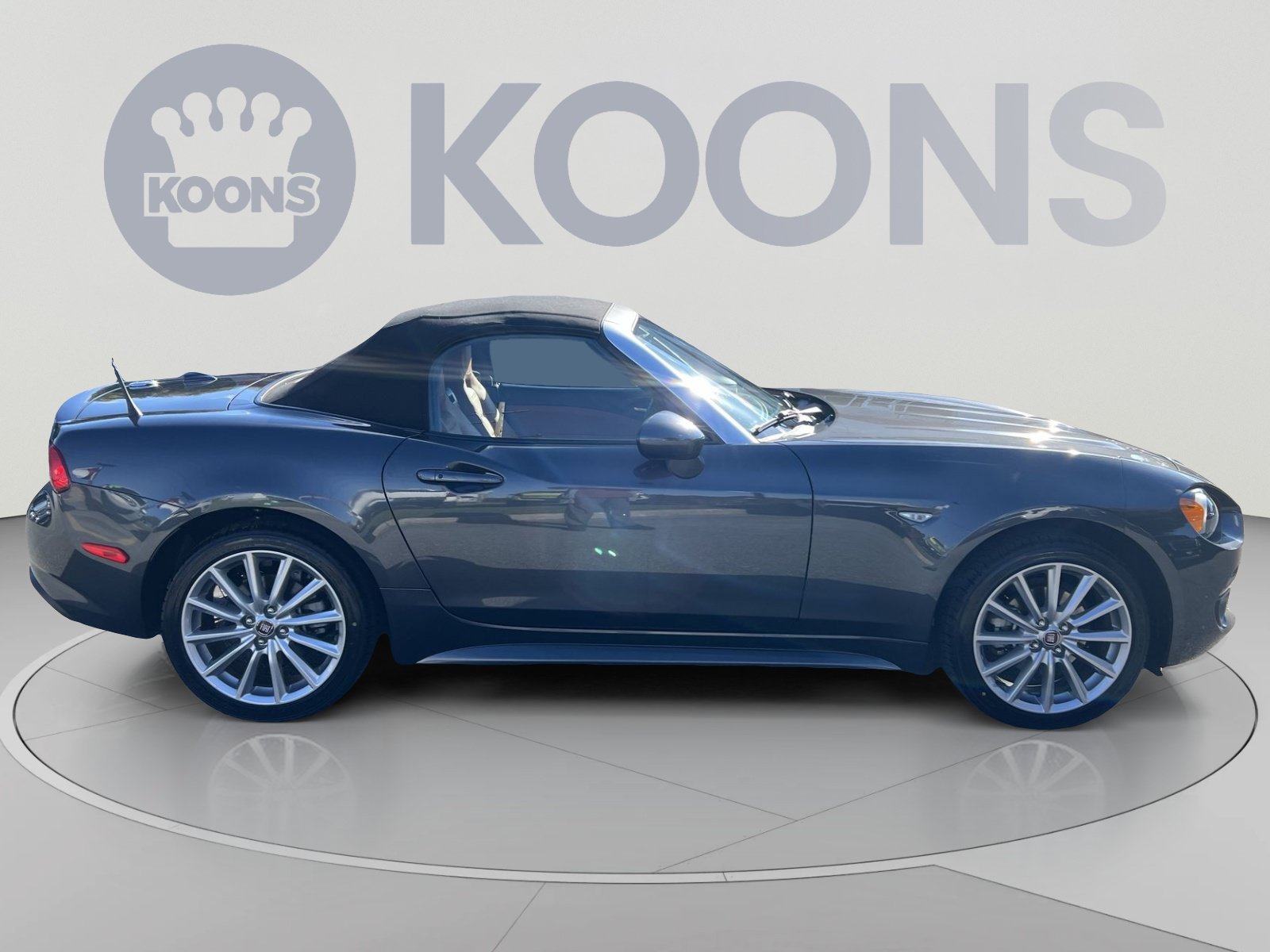 Used 2019 FIAT 124 Spider Lusso w/ Navigation & Sound Group RWD image 8