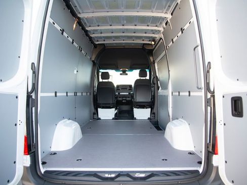 New 2026 Mercedes-Benz Sprinter 2500 image 20