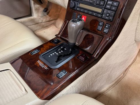 Used 1997 Mercedes-Benz SL 320 image 40