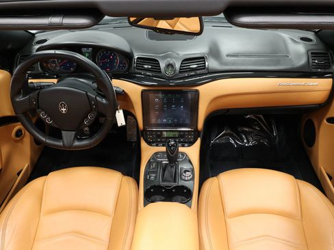 Used 2018 Maserati GranTurismo Sport image 41