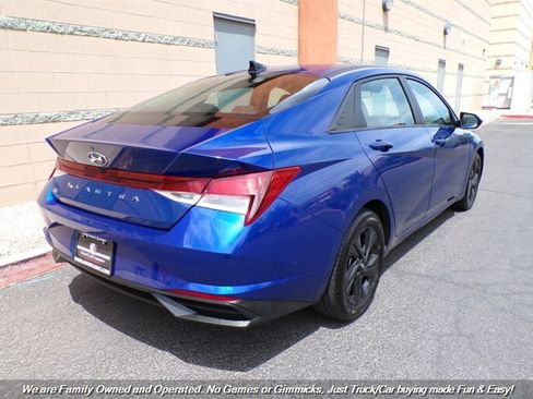 Used 2021 Hyundai Elantra SEL FWD image 6