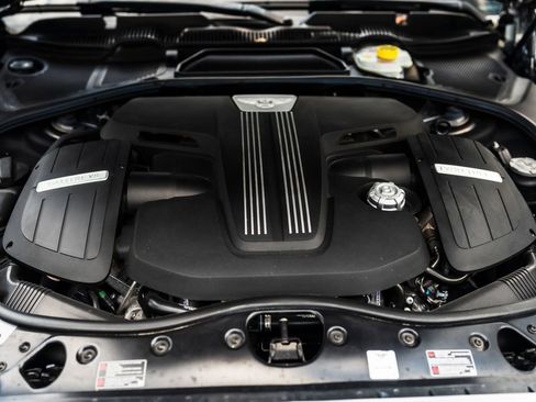Used 2017 Bentley Flying Spur S V8 AWD/4WD image 9