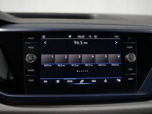 Used 2022 Volkswagen Taos SE FWD image 19