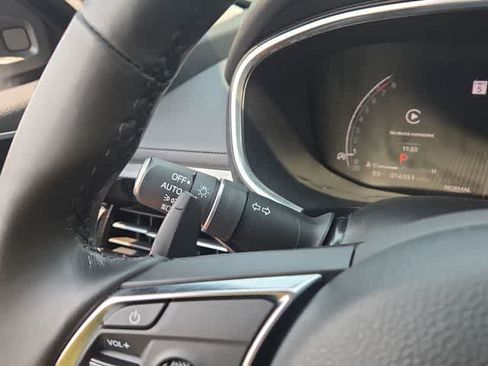 Certified 2025 Acura MDX FWD w/ Technology Package image 26