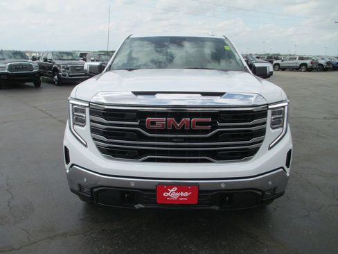 Used 2025 GMC Sierra 1500 SLT w/ SLT Premium Plus Package image 12
