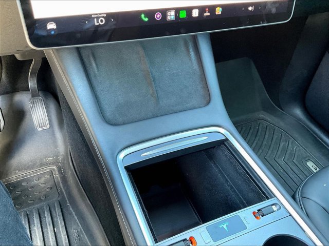 Used 2024 Tesla Model Y Long Range AWD/4WD image 19