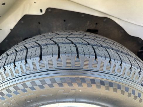 Used 2023 GMC Savana 2500 w/ Driver Convenience Package image 27