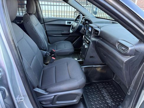 Used 2023 Ford Explorer AWD image 29