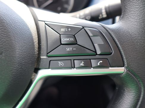 Used 2025 Nissan Versa SV FWD image 16