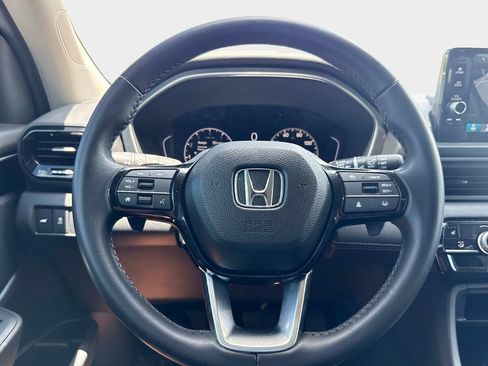 Used 2025 Honda Pilot EX-L image 26