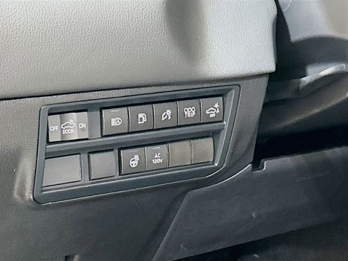 New 2026 Toyota Tundra Limited AWD/4WD image 11