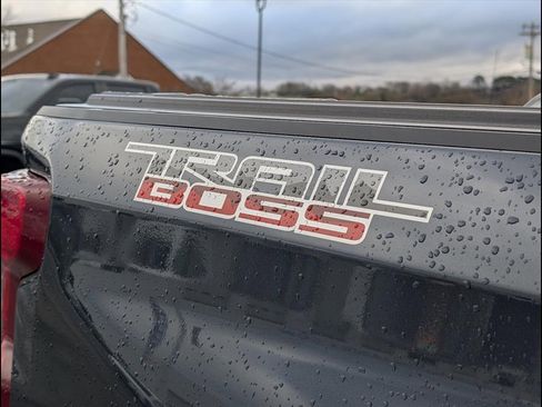 Used 2022 Chevrolet Silverado 1500 Custom Trail Boss w/ Safety Confidence Package image 10