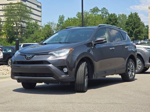 Used 2018 Toyota RAV4 Limited w/ All Weather Liner Package AWD/4WD image 23