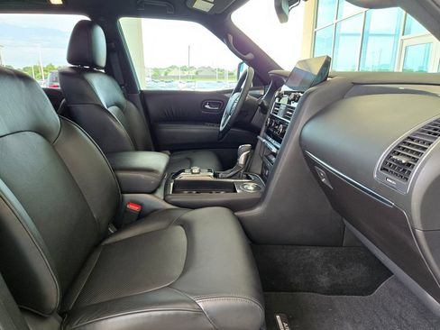 Used 2024 Nissan Armada SL w/ Midnight Edition Package RWD image 27