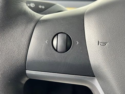 Used 2023 Tesla Model Y Long Range image 22