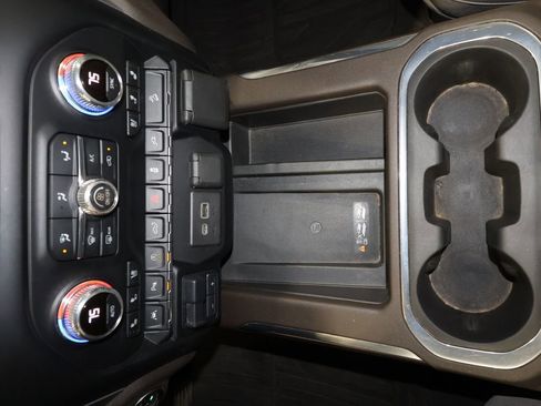 Used 2021 GMC Sierra 1500 SLT w/ SLT Premium Plus Package image 9