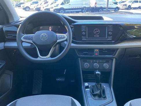 Used 2022 Volkswagen Taos S FWD image 8