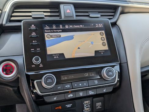 Used 2019 Honda Insight Touring image 16