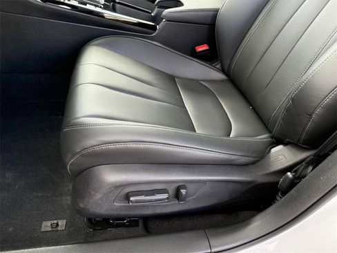 Certified 2025 Acura Integra A-Spec image 21