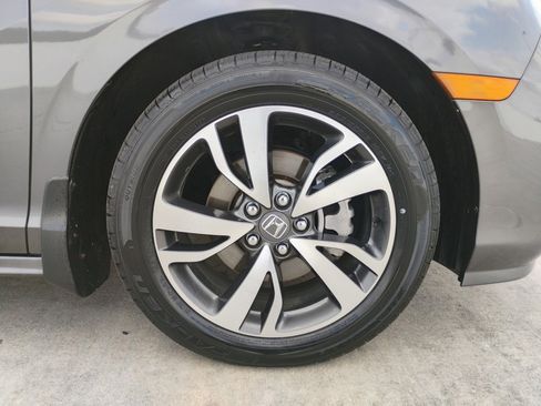 Certified 2024 Honda Odyssey Touring image 25