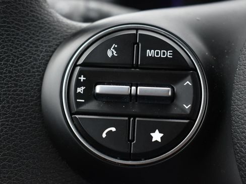 Used 2025 Kia Soul LX w/ LX Technology Package image 19