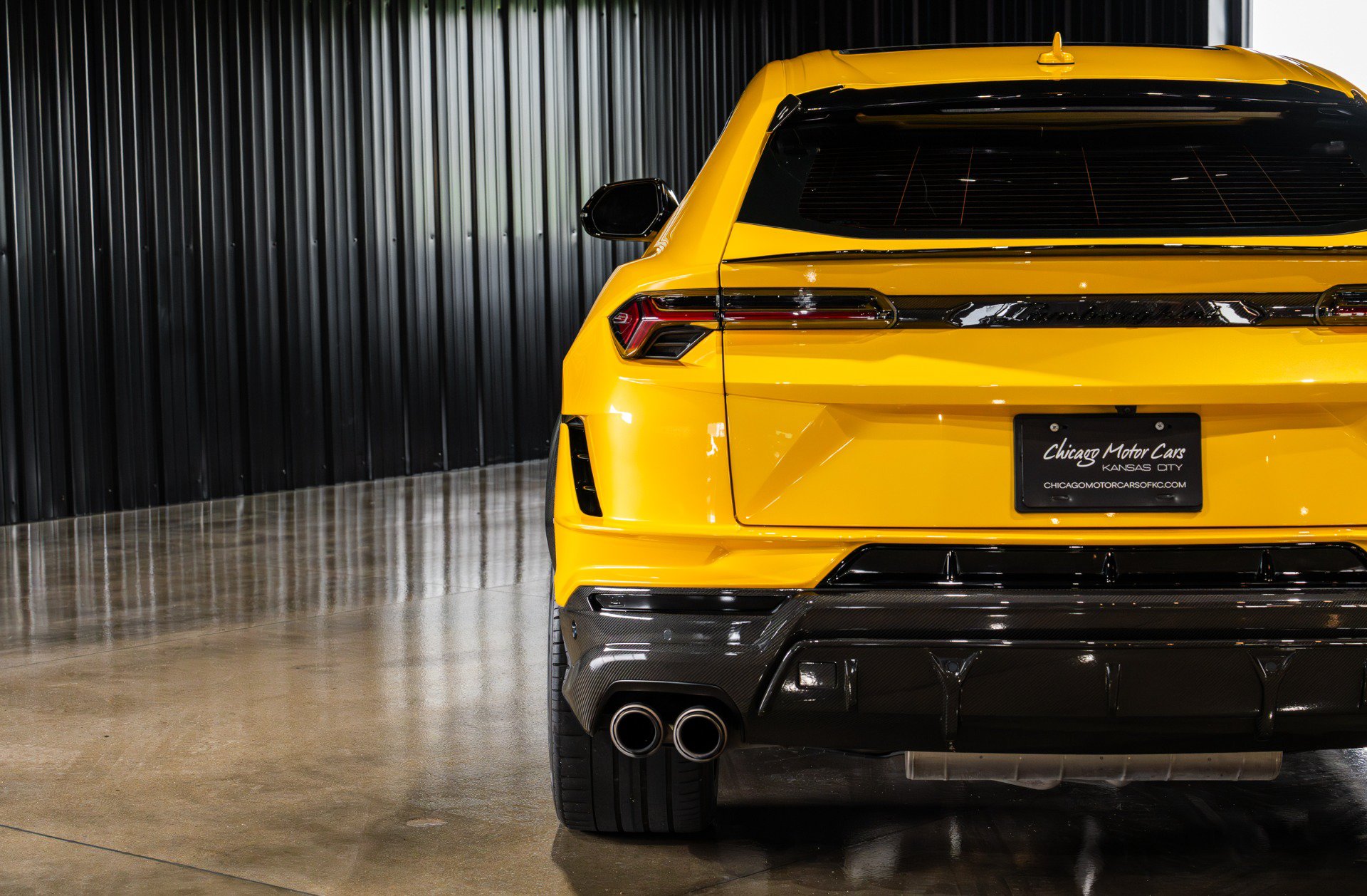 Used 2024 Lamborghini Urus Performante AWD/4WD image 36