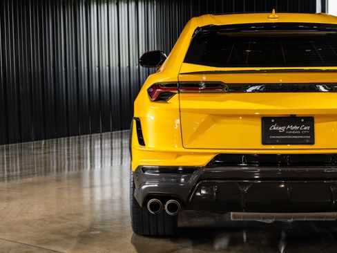 Used 2024 Lamborghini Urus Performante AWD/4WD image 36