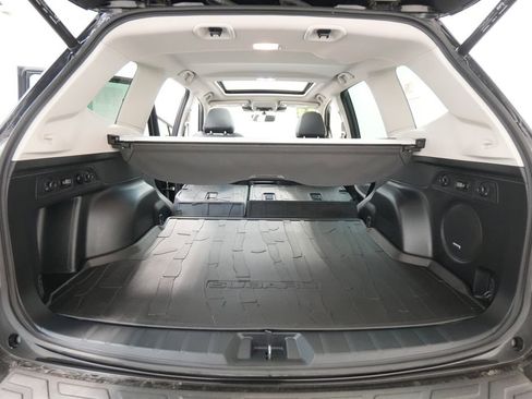 Used 2023 Subaru Forester Limited w/ Popular Package #3 image 27