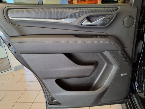 Used 2024 GMC Yukon Denali RWD image 19