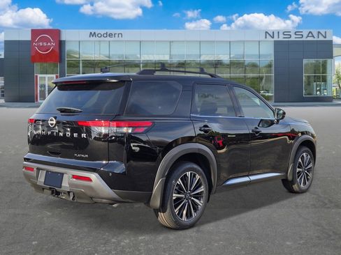 New 2026 Nissan Pathfinder Platinum FWD image 5